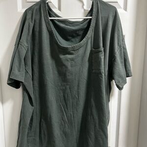 Aerie oversized pocket tee in XL with outside seams EUC